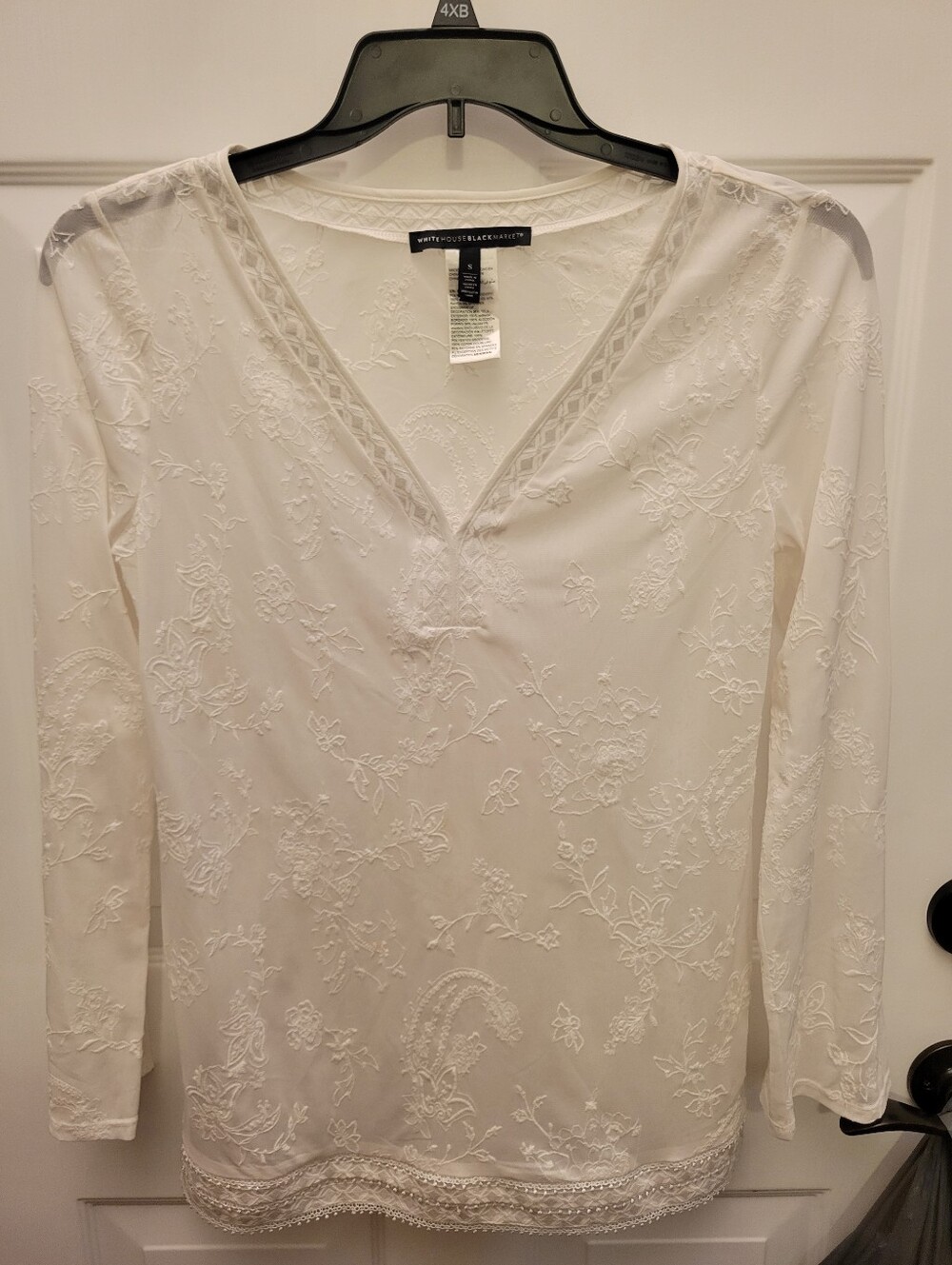 Embroidered Embelleshed White House Black Market White Embroidered V-Neck Blouse